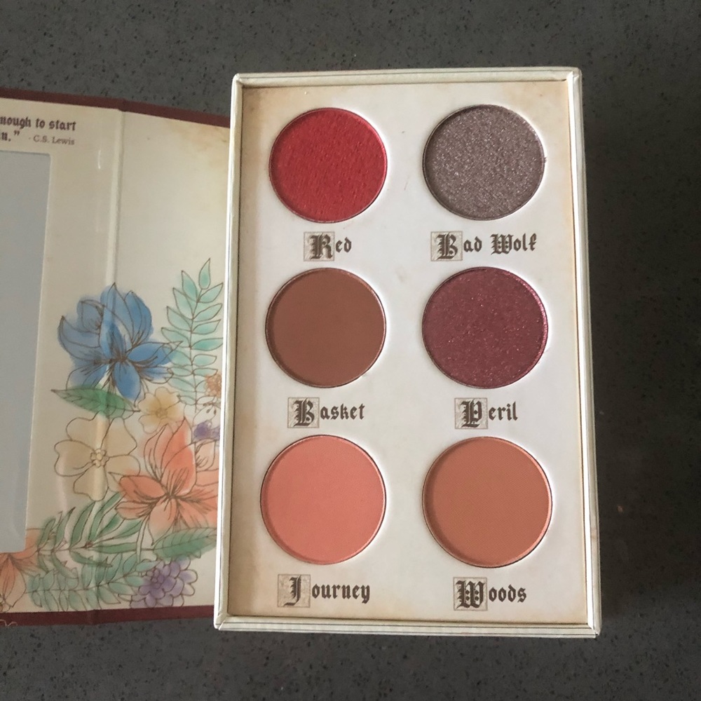 3 for $25 Fairy tales cosmetics eyeshadow palette - Picture 1 of 1